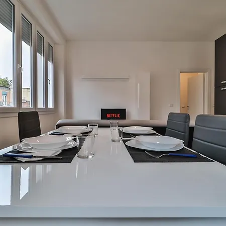 Arcos - 10 Minutes Walk To Piazza Maggiore Appartamento *