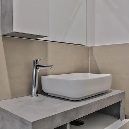Arcos - 10 Minutes Walk To Piazza Maggiore Apartamento *